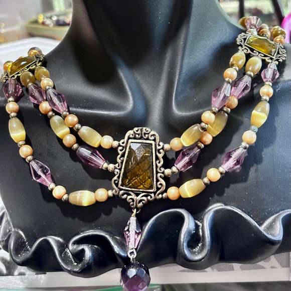 Vintage Gold and ambers tone Multi-Strand Necklace with Central Pendant - Picture 3 of 6
